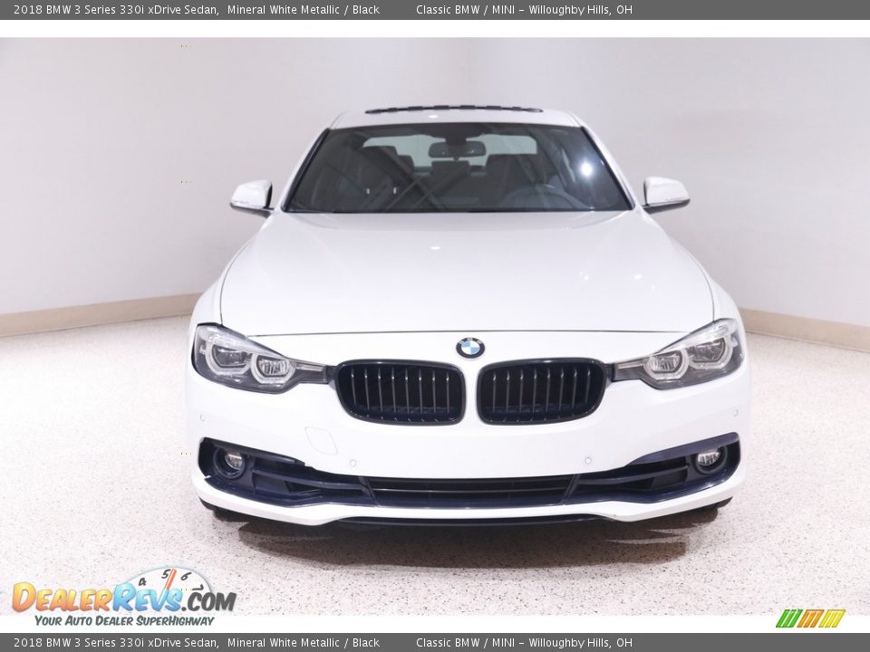 2018 BMW 3 Series 330i xDrive Sedan Mineral White Metallic / Black Photo #2