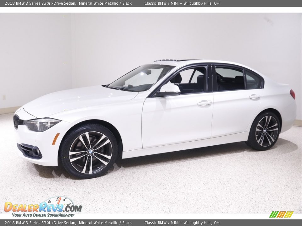 2018 BMW 3 Series 330i xDrive Sedan Mineral White Metallic / Black Photo #3