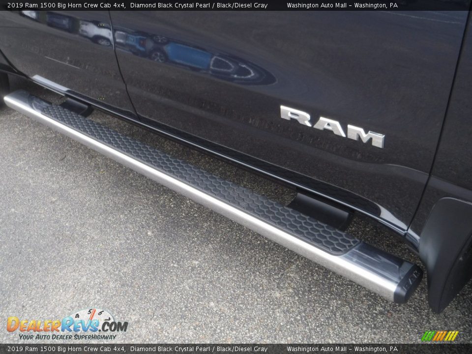 2019 Ram 1500 Big Horn Crew Cab 4x4 Diamond Black Crystal Pearl / Black/Diesel Gray Photo #4