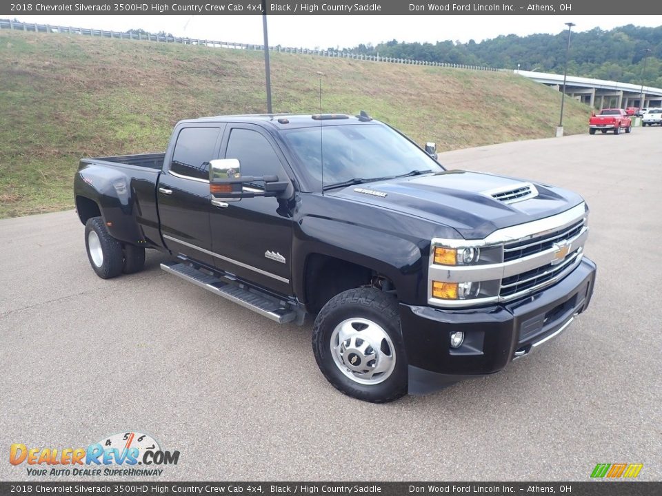 Front 3/4 View of 2018 Chevrolet Silverado 3500HD High Country Crew Cab 4x4 Photo #5