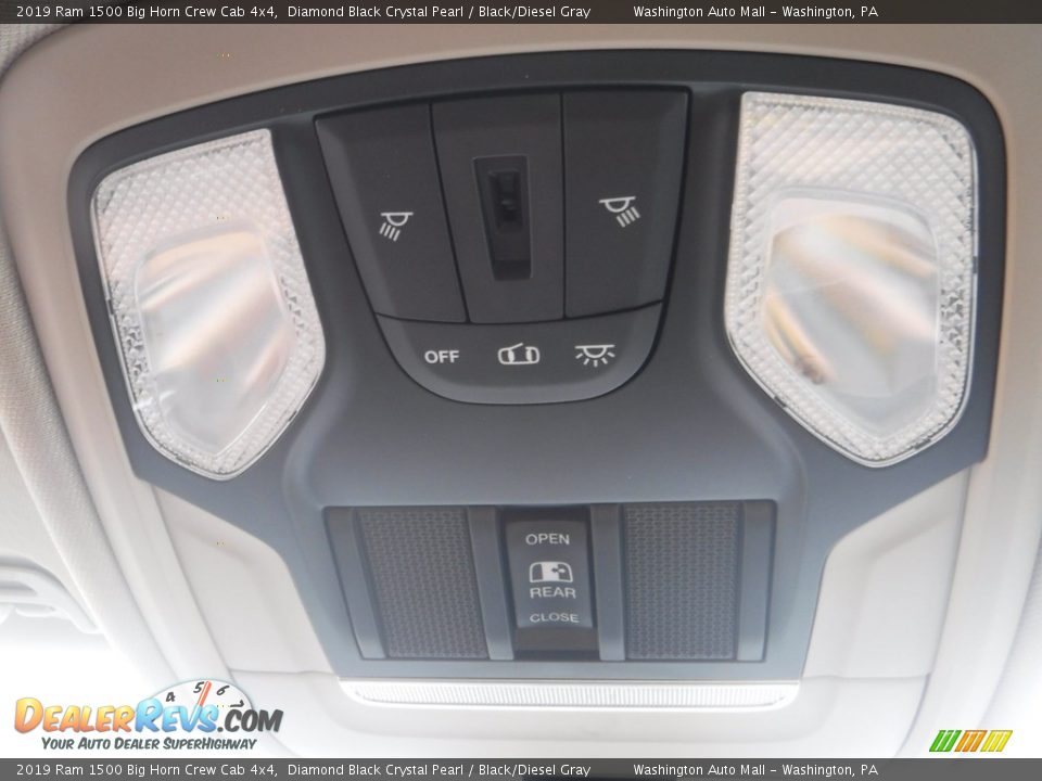 2019 Ram 1500 Big Horn Crew Cab 4x4 Diamond Black Crystal Pearl / Black/Diesel Gray Photo #26