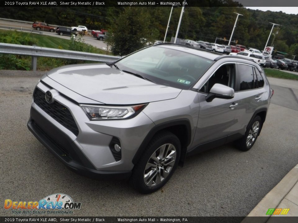 2019 Toyota RAV4 XLE AWD Silver Sky Metallic / Black Photo #14