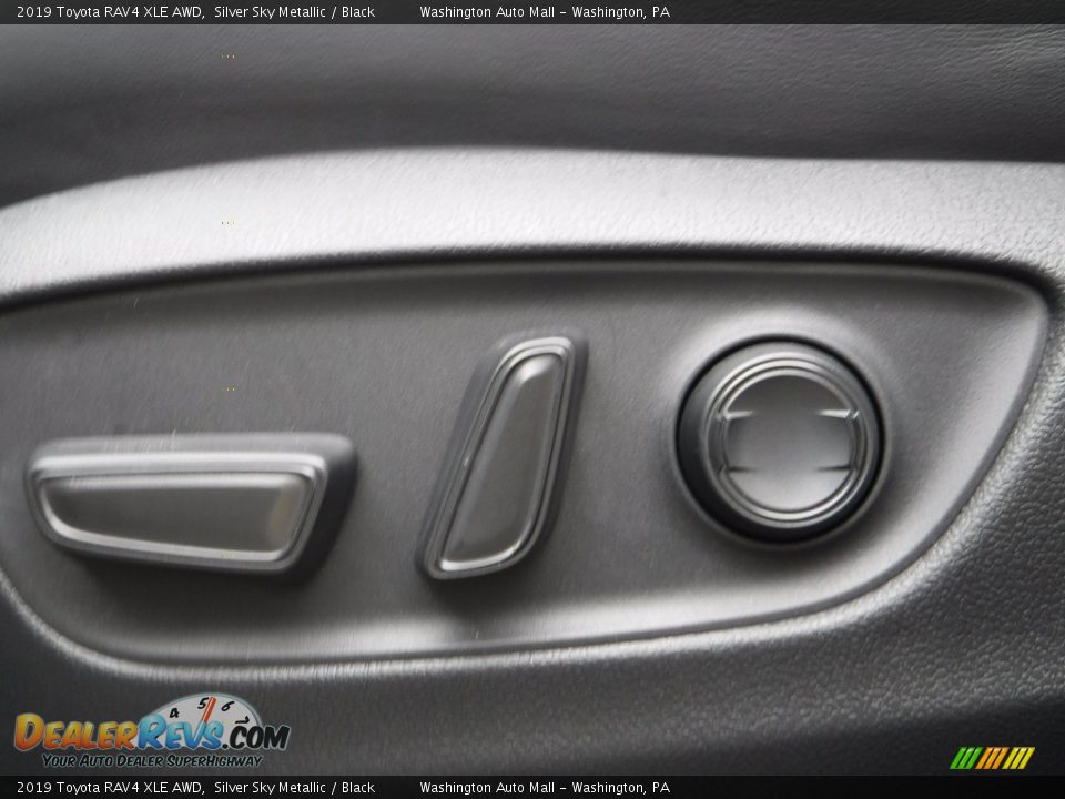 2019 Toyota RAV4 XLE AWD Silver Sky Metallic / Black Photo #25
