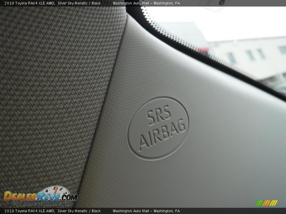 2019 Toyota RAV4 XLE AWD Silver Sky Metallic / Black Photo #28
