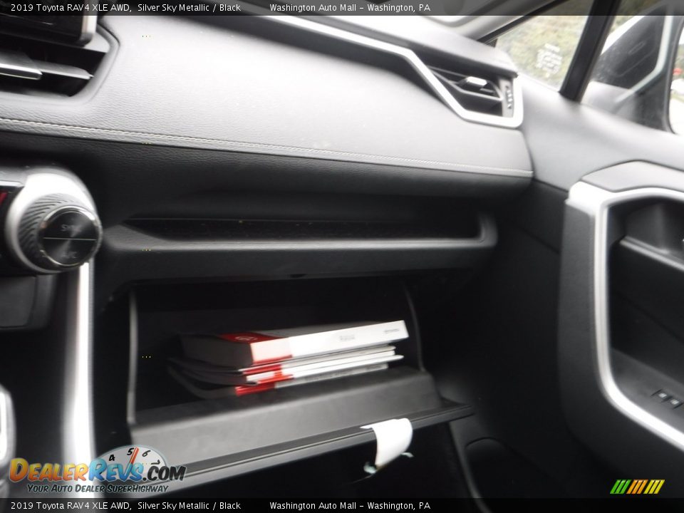 2019 Toyota RAV4 XLE AWD Silver Sky Metallic / Black Photo #34