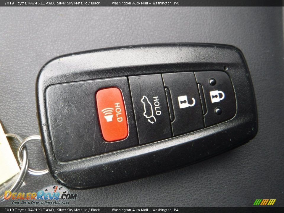 2019 Toyota RAV4 XLE AWD Silver Sky Metallic / Black Photo #35