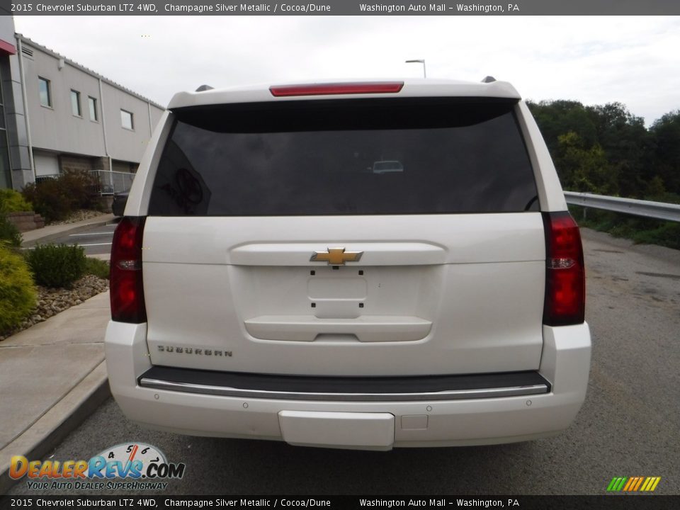 2015 Chevrolet Suburban LTZ 4WD Champagne Silver Metallic / Cocoa/Dune Photo #22