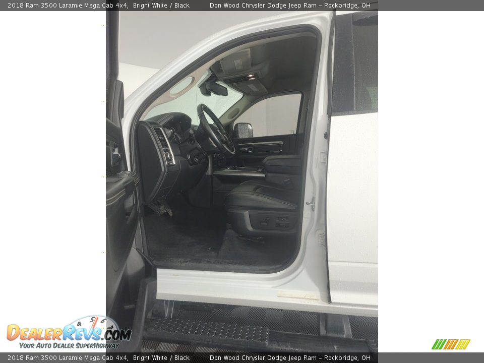 2018 Ram 3500 Laramie Mega Cab 4x4 Bright White / Black Photo #15