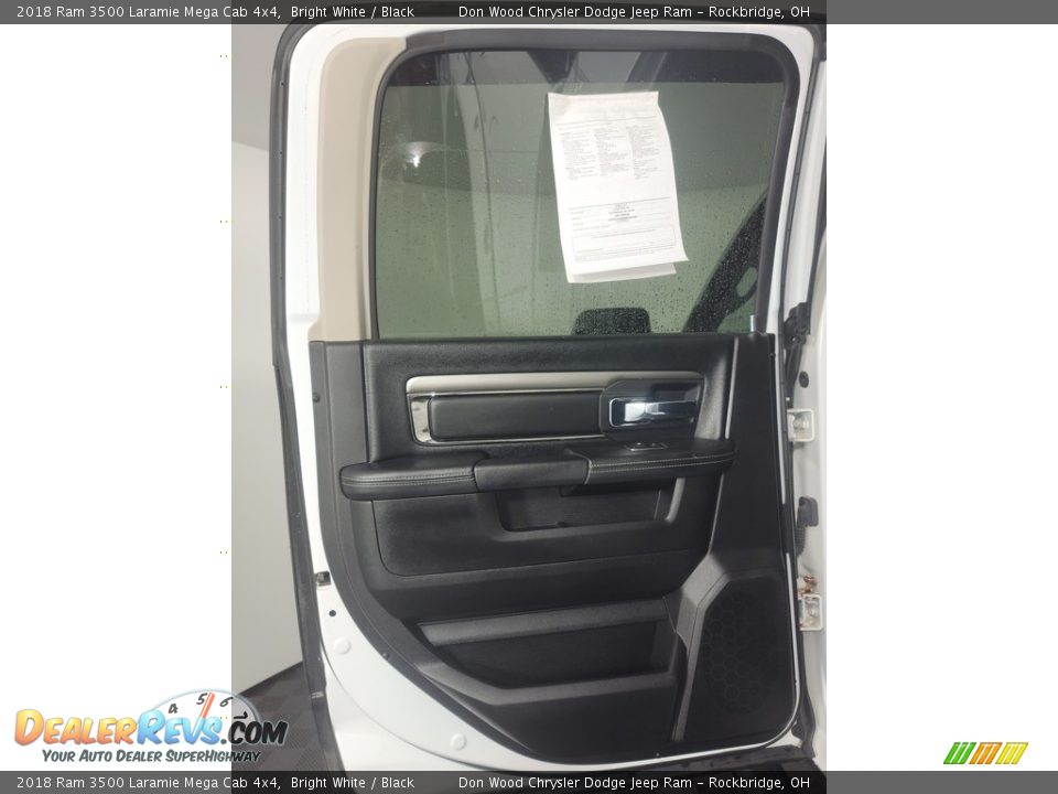 2018 Ram 3500 Laramie Mega Cab 4x4 Bright White / Black Photo #24
