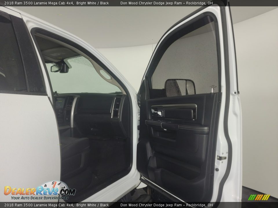 2018 Ram 3500 Laramie Mega Cab 4x4 Bright White / Black Photo #27