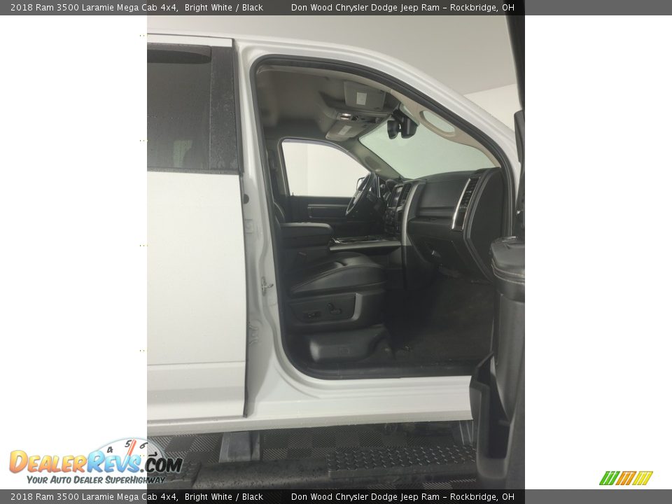 2018 Ram 3500 Laramie Mega Cab 4x4 Bright White / Black Photo #30