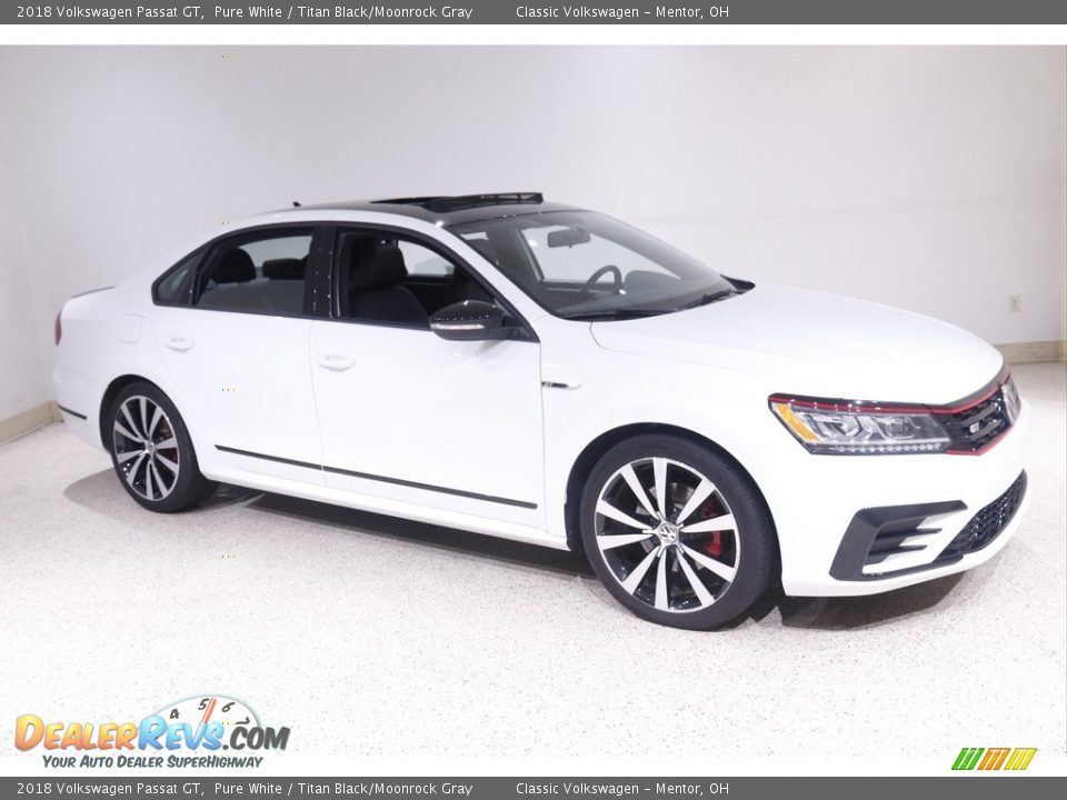 2018 Volkswagen Passat GT Pure White / Titan Black/Moonrock Gray Photo #1