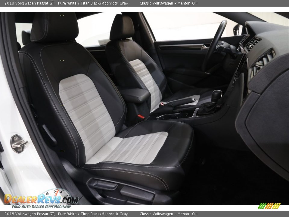 2018 Volkswagen Passat GT Pure White / Titan Black/Moonrock Gray Photo #13