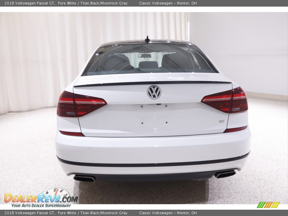 2018 Volkswagen Passat GT Pure White / Titan Black/Moonrock Gray Photo #16