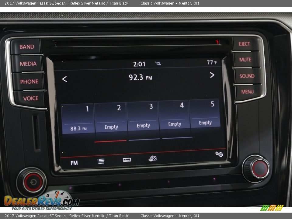 2017 Volkswagen Passat SE Sedan Reflex Silver Metallic / Titan Black Photo #10