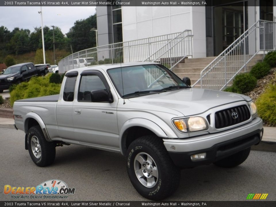 2003 Toyota Tacoma V6 Xtracab 4x4 Lunar Mist Silver Metallic / Charcoal Photo #1