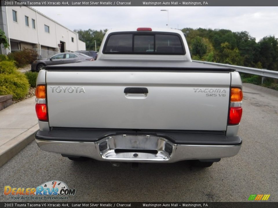 2003 Toyota Tacoma V6 Xtracab 4x4 Lunar Mist Silver Metallic / Charcoal Photo #15