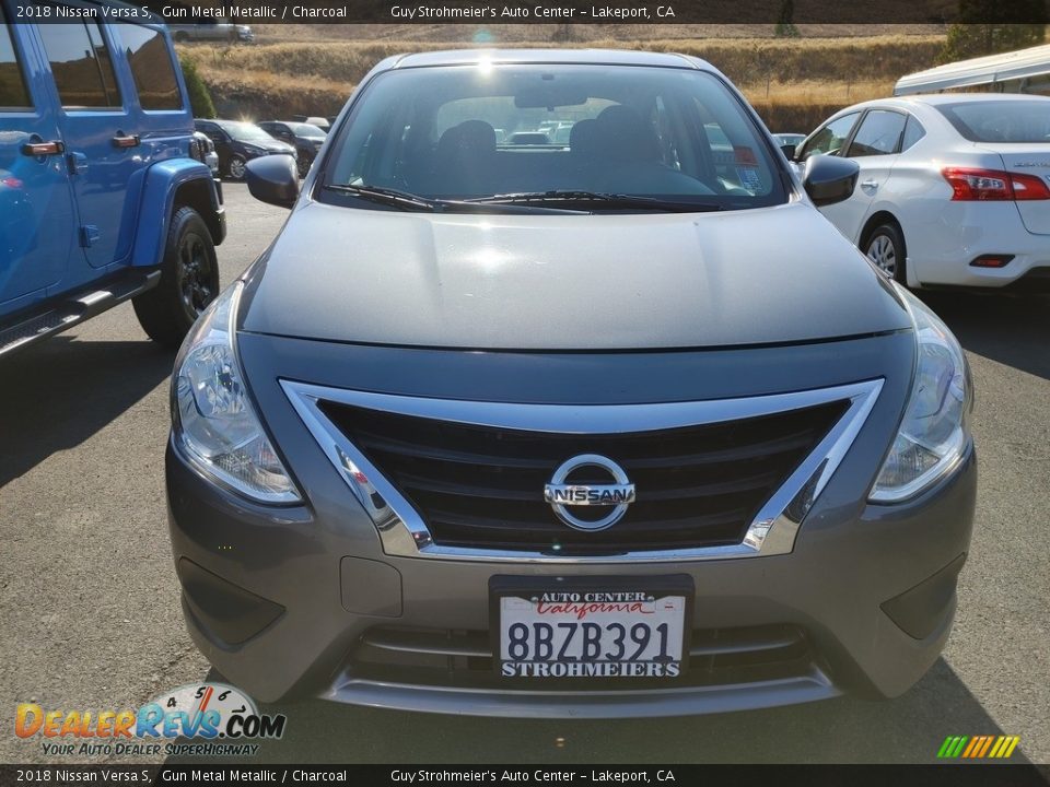 2018 Nissan Versa S Gun Metal Metallic / Charcoal Photo #2