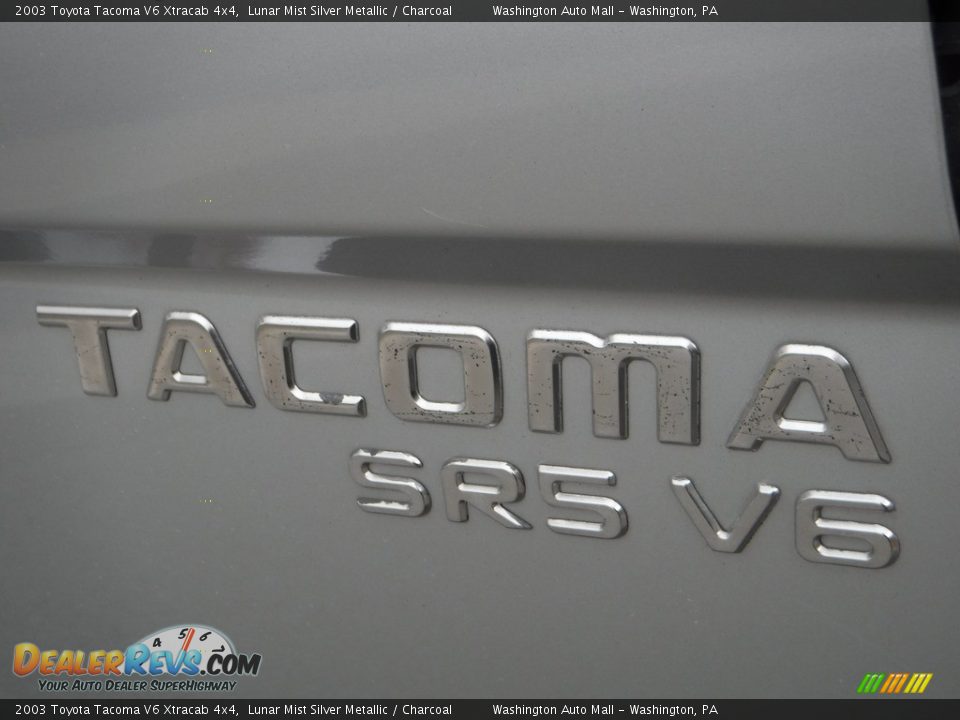 2003 Toyota Tacoma V6 Xtracab 4x4 Lunar Mist Silver Metallic / Charcoal Photo #17