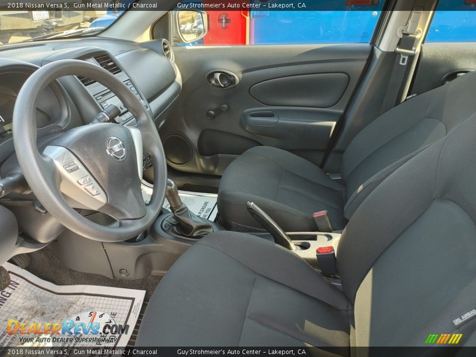 2018 Nissan Versa S Gun Metal Metallic / Charcoal Photo #7