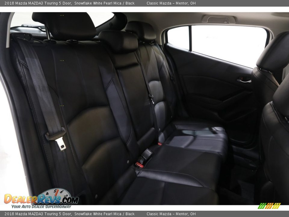 2018 Mazda MAZDA3 Touring 5 Door Snowflake White Pearl Mica / Black Photo #18