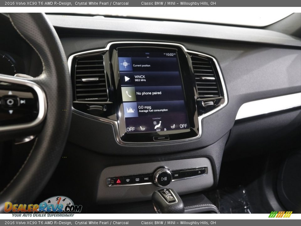 Controls of 2016 Volvo XC90 T6 AWD R-Design Photo #9