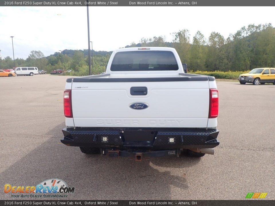 2016 Ford F250 Super Duty XL Crew Cab 4x4 Oxford White / Steel Photo #12