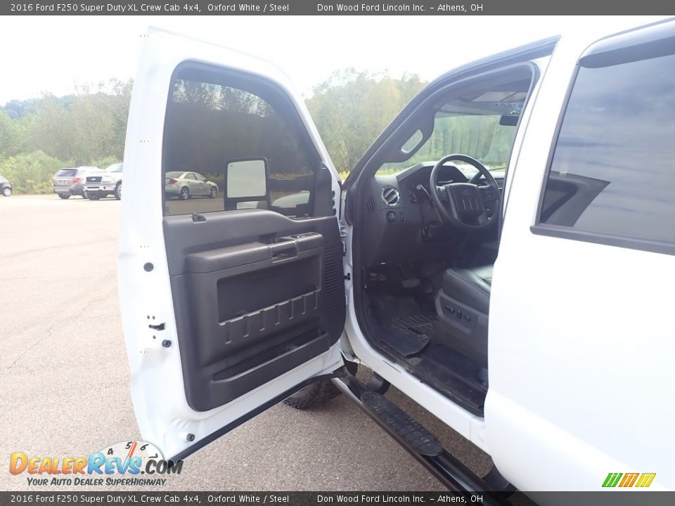 2016 Ford F250 Super Duty XL Crew Cab 4x4 Oxford White / Steel Photo #18