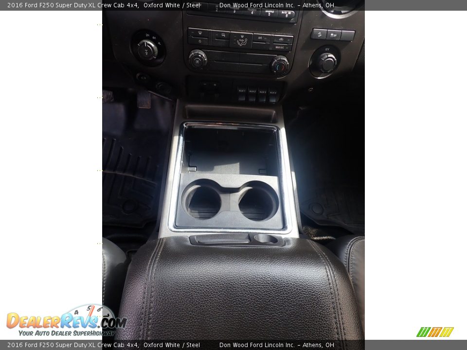 2016 Ford F250 Super Duty XL Crew Cab 4x4 Oxford White / Steel Photo #32