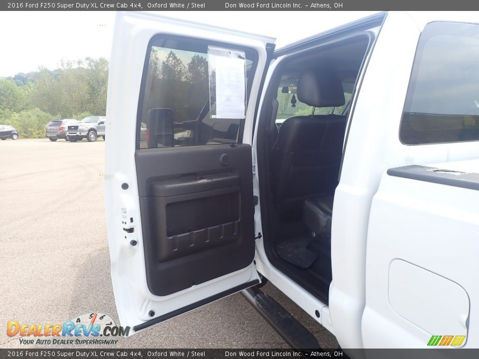 2016 Ford F250 Super Duty XL Crew Cab 4x4 Oxford White / Steel Photo #34