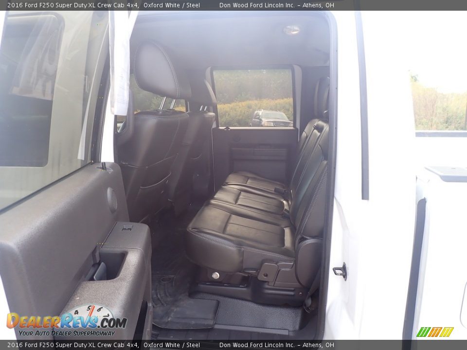 2016 Ford F250 Super Duty XL Crew Cab 4x4 Oxford White / Steel Photo #35