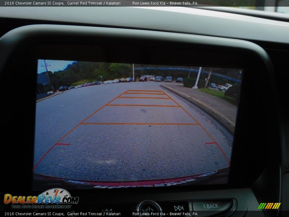 2016 Chevrolet Camaro SS Coupe Garnet Red Tintcoat / Kalahari Photo #17
