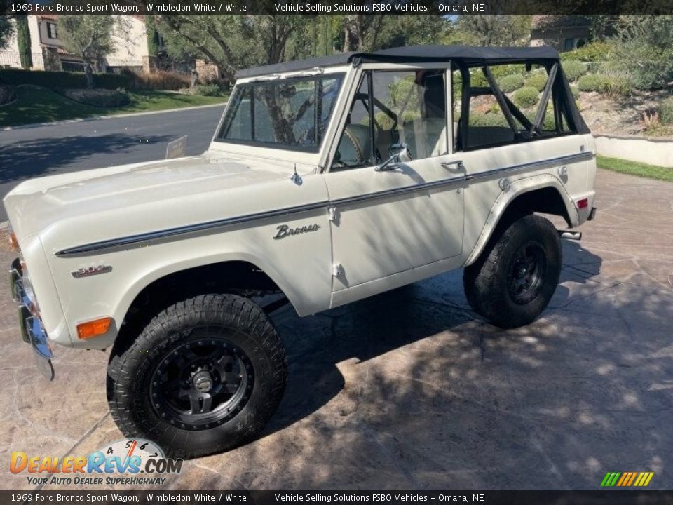 1969 Ford Bronco Sport Wagon Wimbledon White / White Photo #20