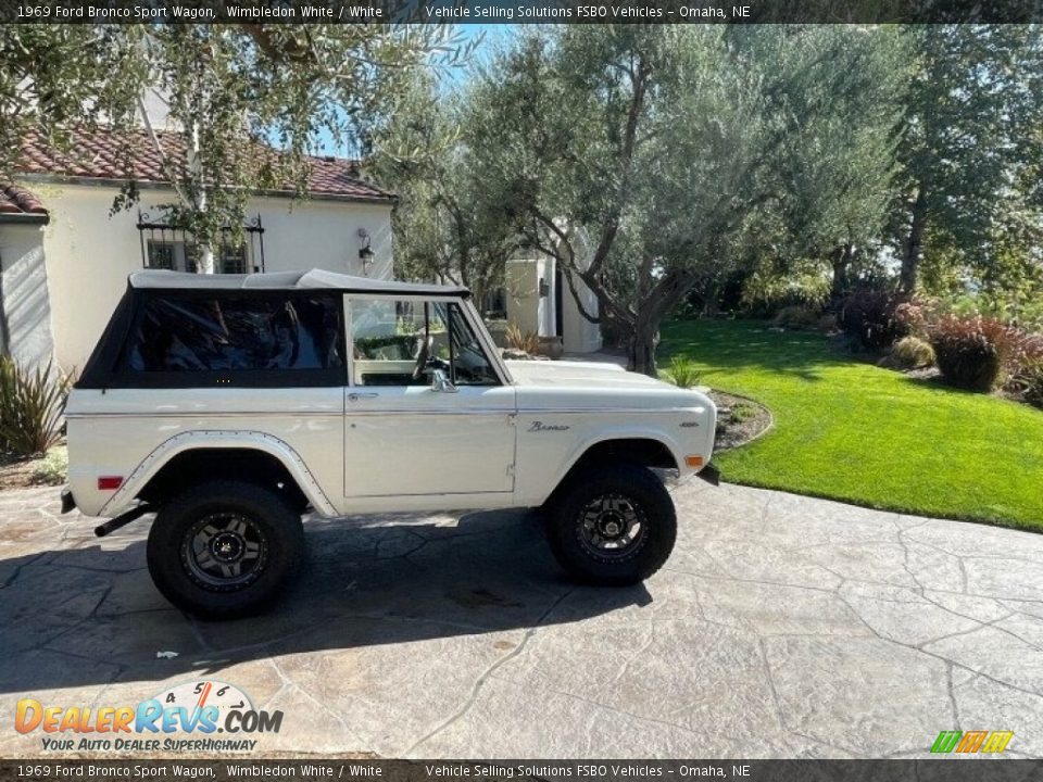 1969 Ford Bronco Sport Wagon Wimbledon White / White Photo #21