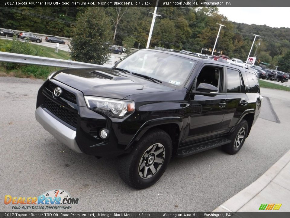 2017 Toyota 4Runner TRD Off-Road Premium 4x4 Midnight Black Metallic / Black Photo #16