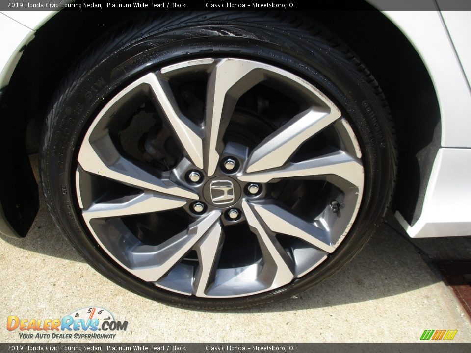 2019 Honda Civic Touring Sedan Platinum White Pearl / Black Photo #6