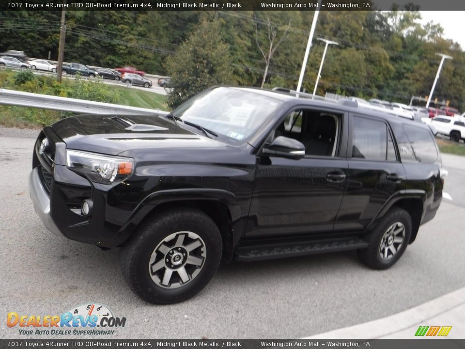 2017 Toyota 4Runner TRD Off-Road Premium 4x4 Midnight Black Metallic / Black Photo #17