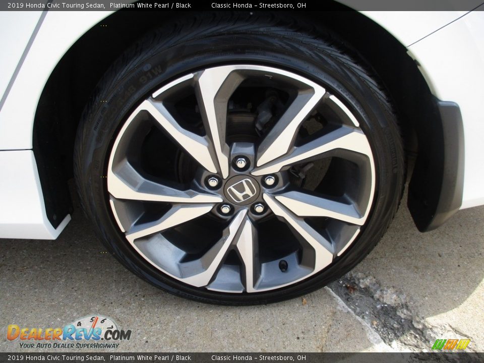 2019 Honda Civic Touring Sedan Platinum White Pearl / Black Photo #11