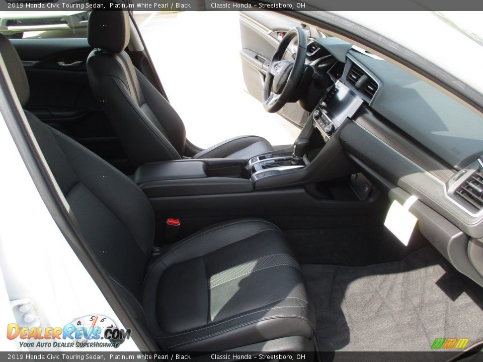 2019 Honda Civic Touring Sedan Platinum White Pearl / Black Photo #16