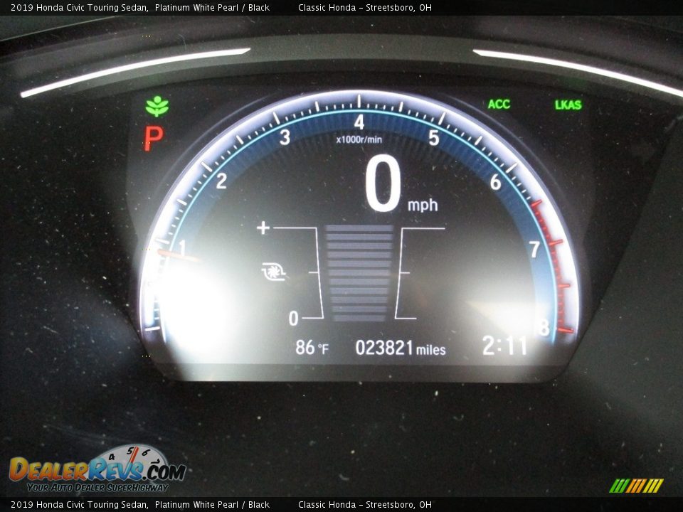 2019 Honda Civic Touring Sedan Platinum White Pearl / Black Photo #33