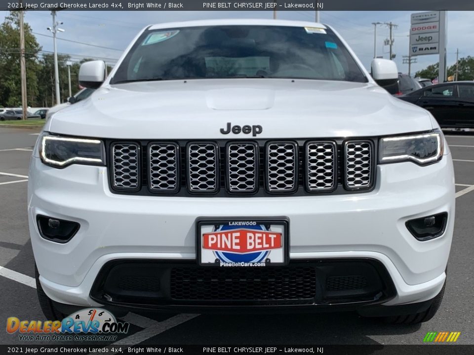 2021 Jeep Grand Cherokee Laredo 4x4 Bright White / Black Photo #3