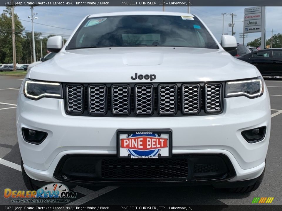 2021 Jeep Grand Cherokee Laredo 4x4 Bright White / Black Photo #3