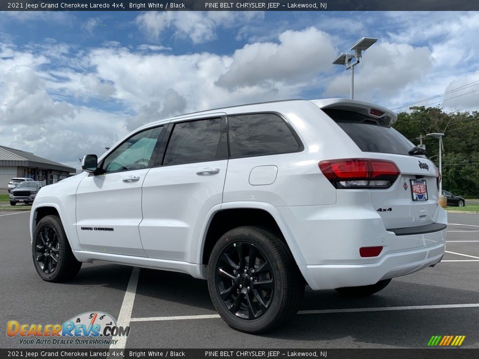 Bright White 2021 Jeep Grand Cherokee Laredo 4x4 Photo #6