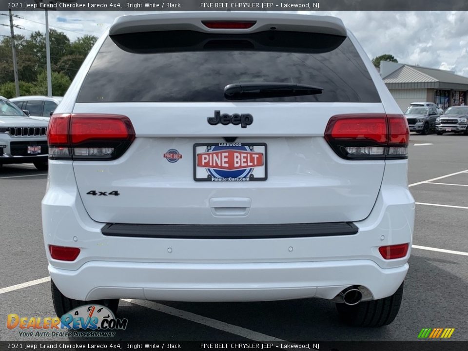 2021 Jeep Grand Cherokee Laredo 4x4 Bright White / Black Photo #7