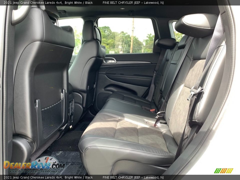 Rear Seat of 2021 Jeep Grand Cherokee Laredo 4x4 Photo #9