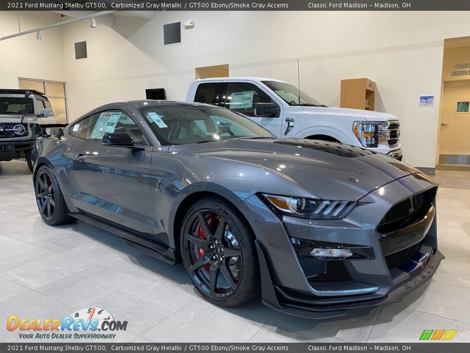 Front 3/4 View of 2021 Ford Mustang Shelby GT500 Photo #10
