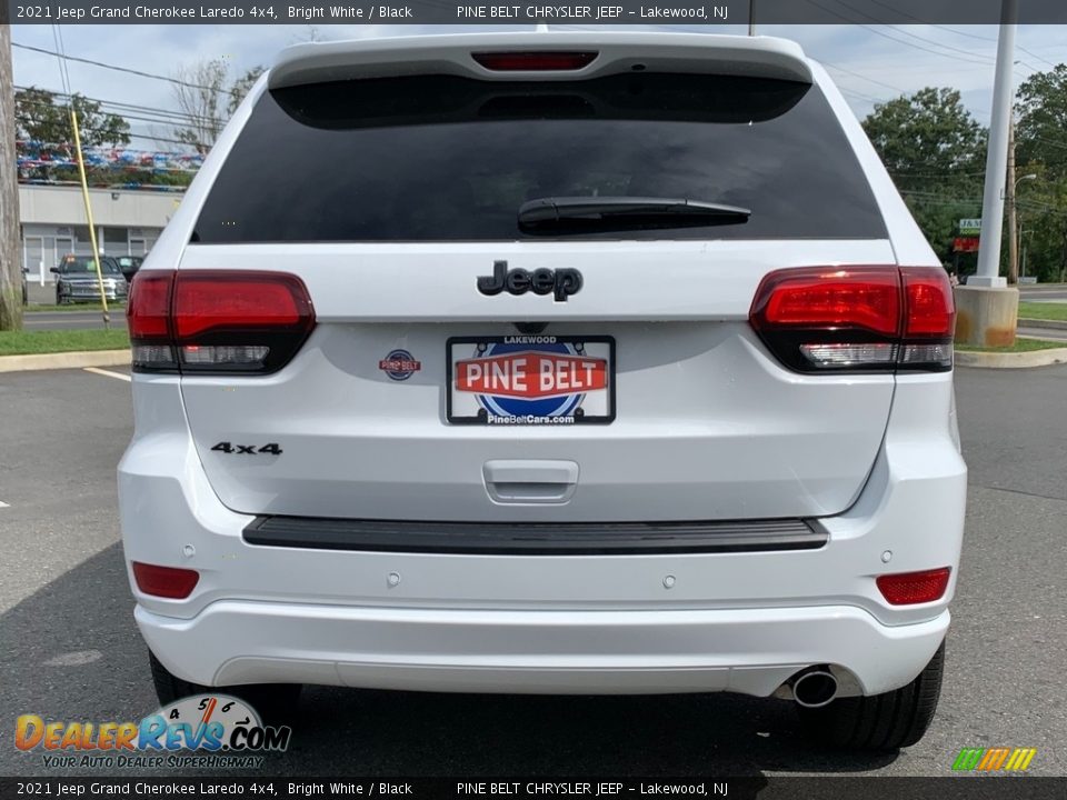 2021 Jeep Grand Cherokee Laredo 4x4 Bright White / Black Photo #7