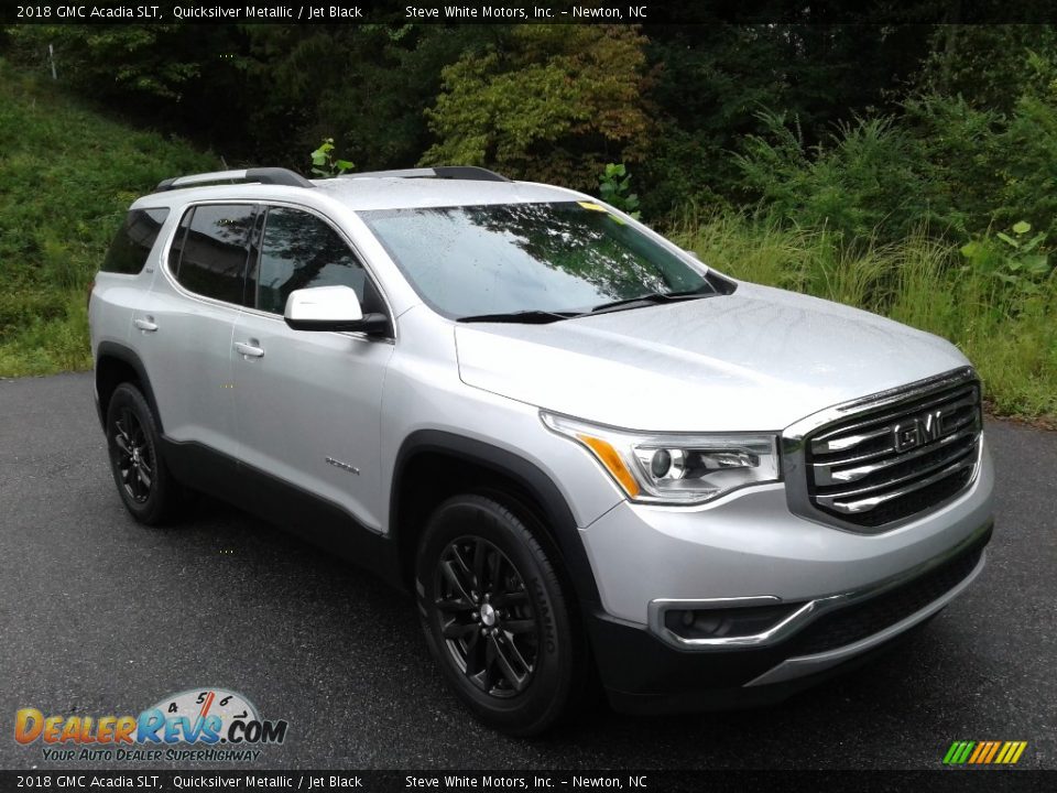 Front 3/4 View of 2018 GMC Acadia SLT Photo #4