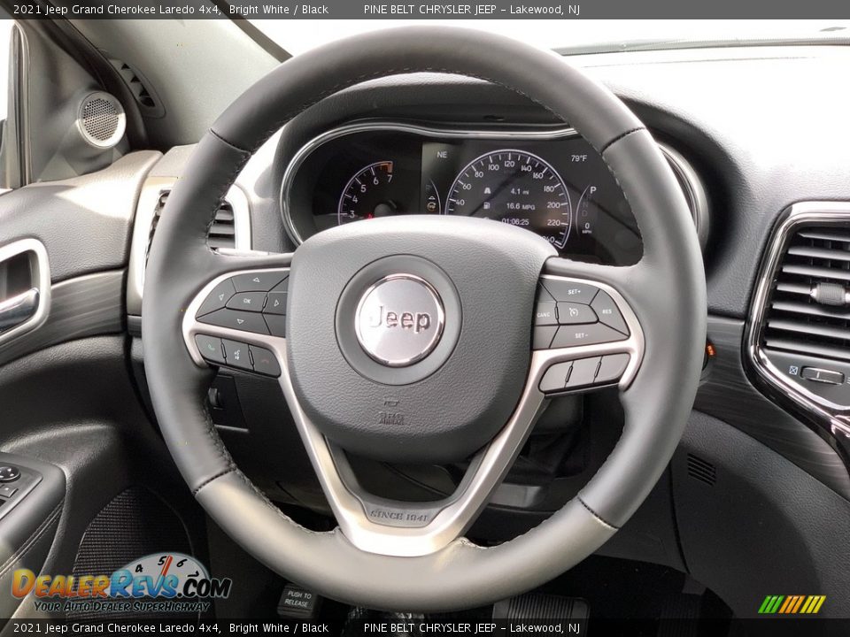 2021 Jeep Grand Cherokee Laredo 4x4 Steering Wheel Photo #12