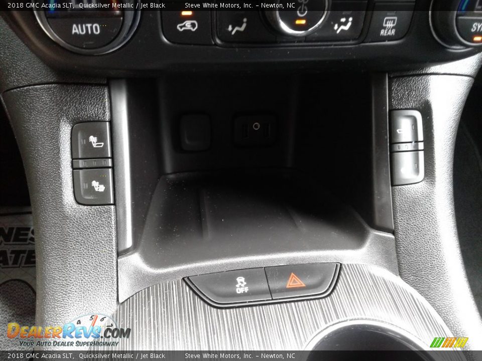 Controls of 2018 GMC Acadia SLT Photo #27